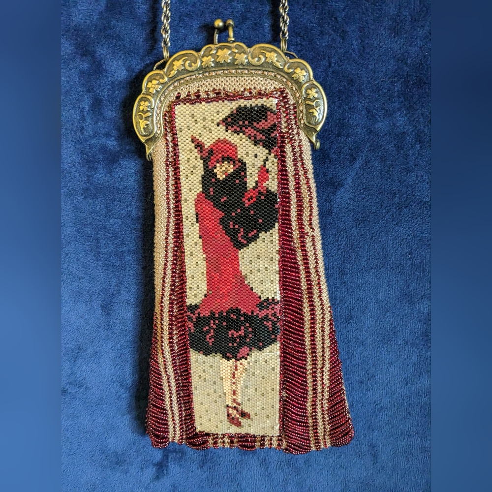 Victorian Style FLAPPER GIRL Hnd Crafted Boutique Crystal Beaded Heirloom Purse!